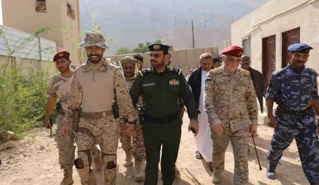 وكيل اول وزارة الداخلية يقدم المعايدة للوحدات الأمنية والعسكرية Image